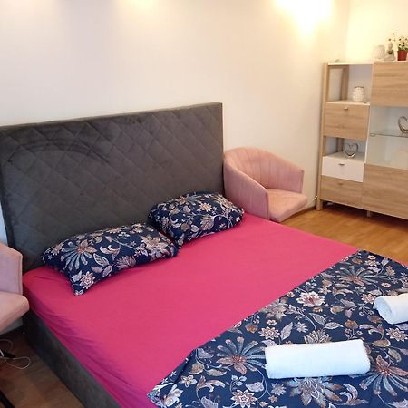 זאגרב Rooms Viktoria מראה חיצוני תמונה